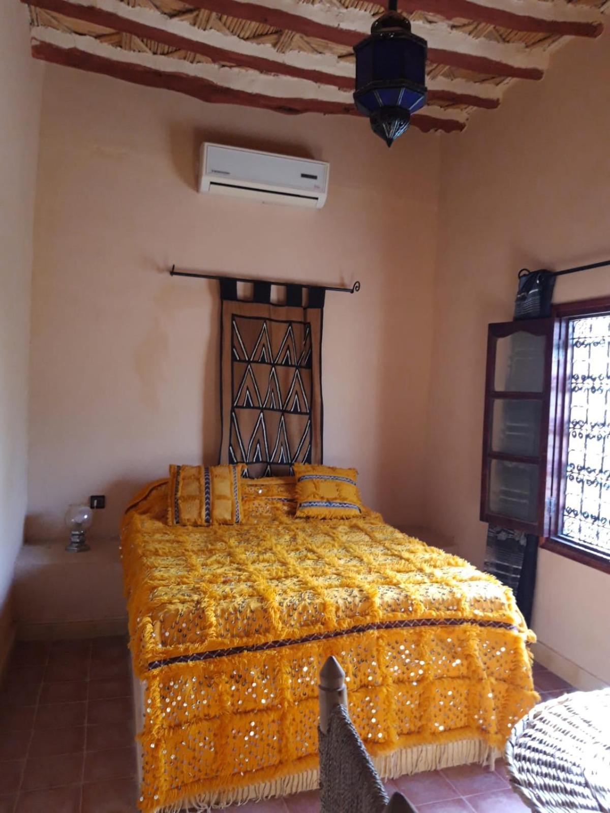 Auberge Famille Benmoro Skoura Exteriör bild