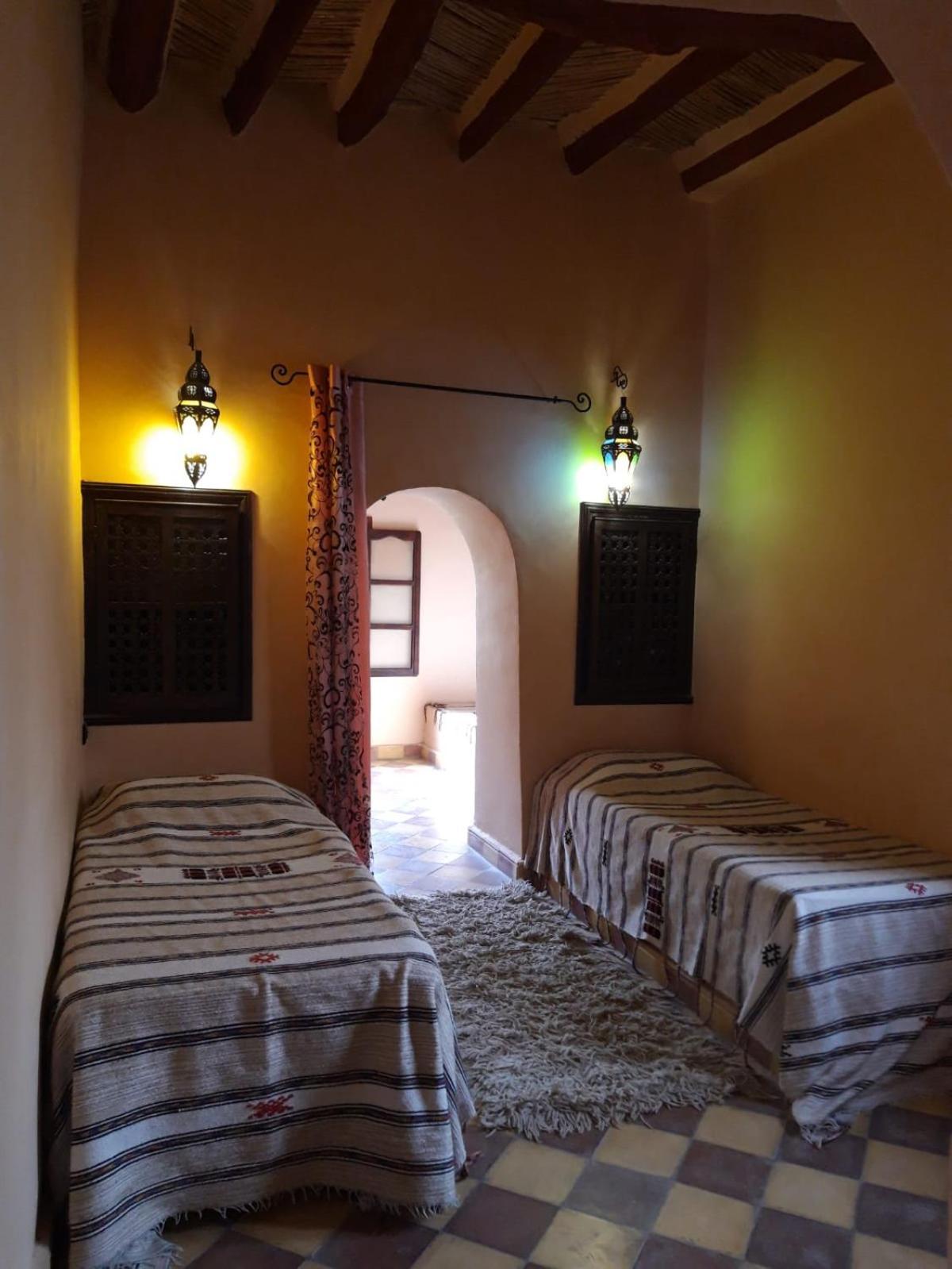 Auberge Famille Benmoro Skoura Exteriör bild