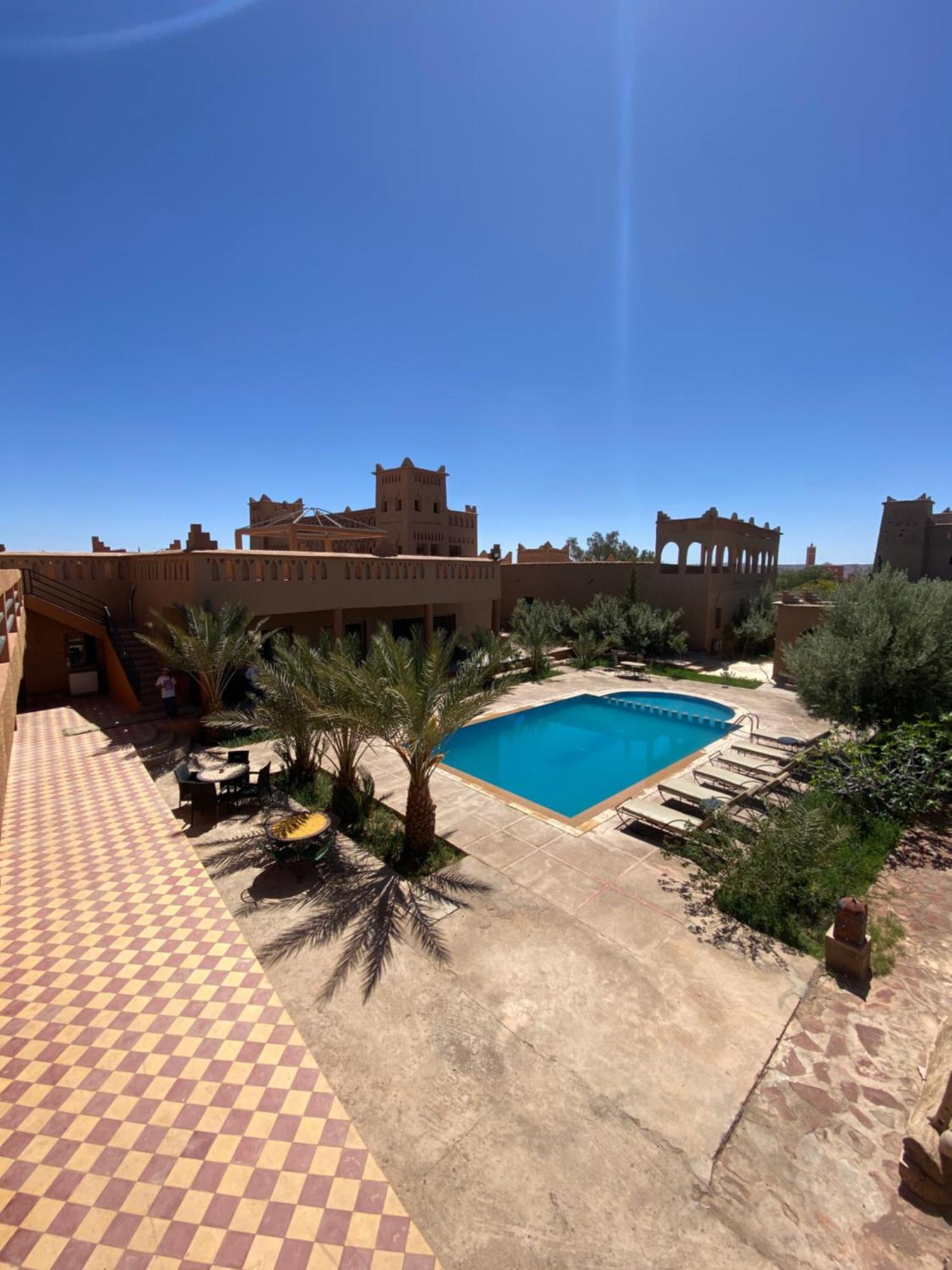 Auberge Famille Benmoro Skoura Exteriör bild